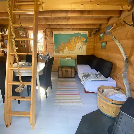シャレー Huskylodge *